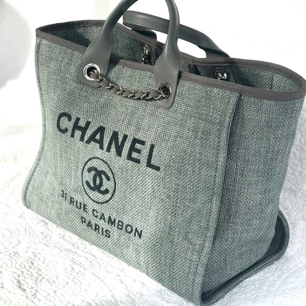 CHANEL Large Deauville Tote